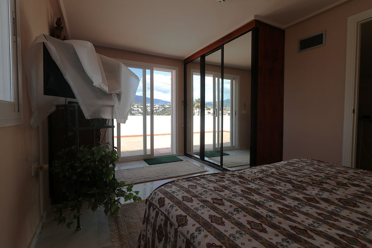 4 Bed Apartment for sale in Bel Air Costa Del Sol, Málaga, Spain