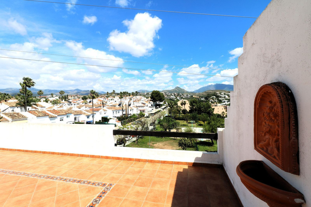 4 Bed Apartment for sale in Bel Air Costa Del Sol, Málaga, Spain