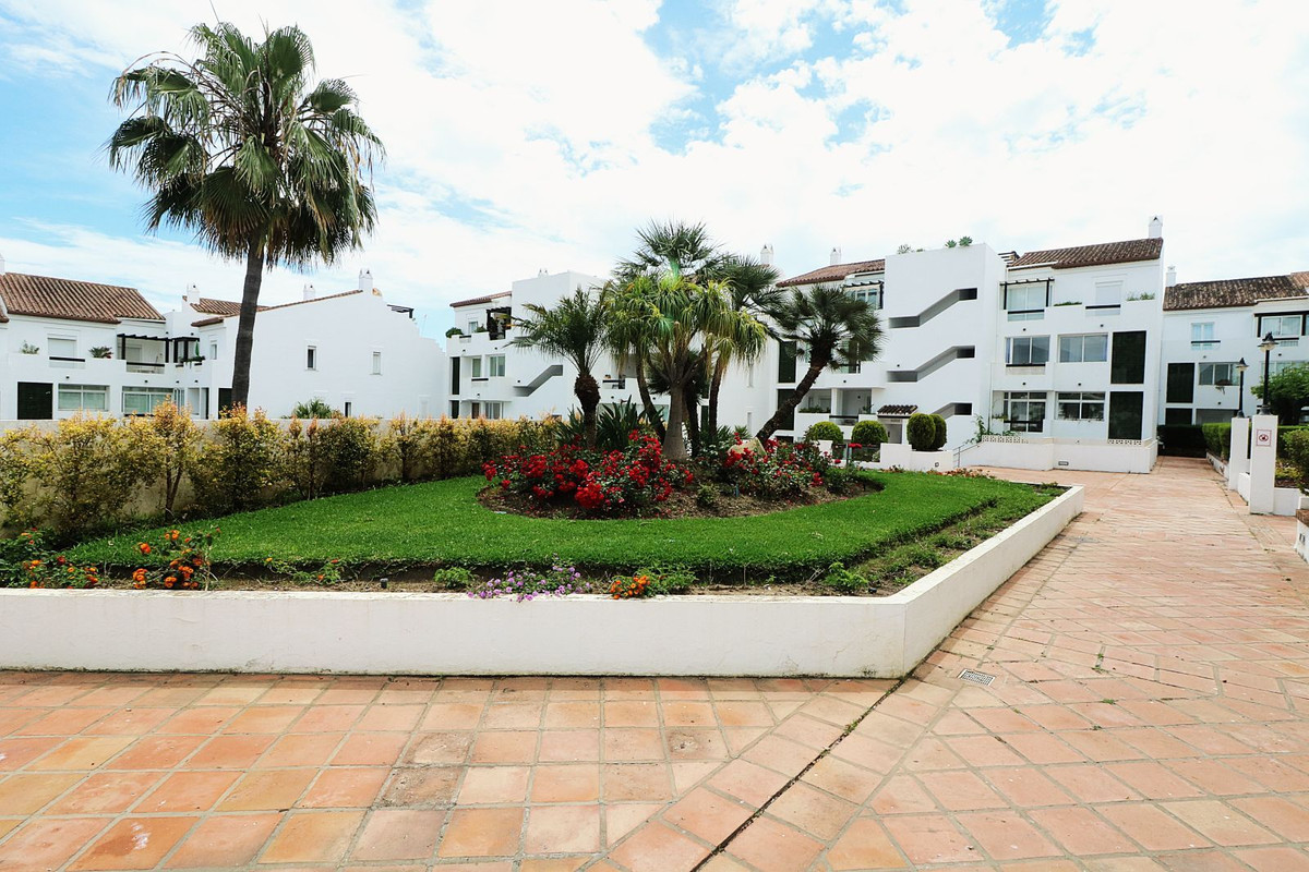 4 Bed Apartment for sale in Bel Air Costa Del Sol, Málaga, Spain