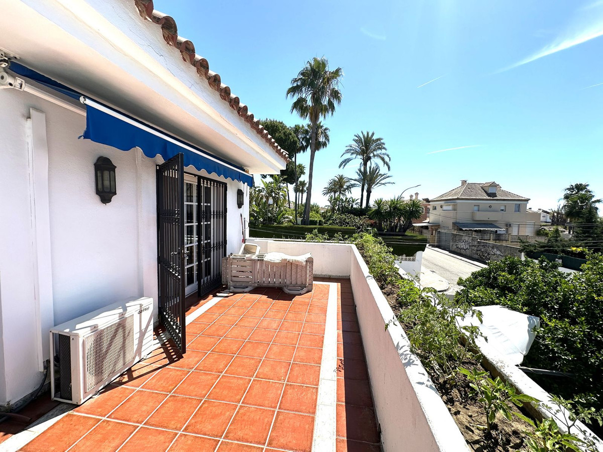 5 Bed Townhouse for sale in San Pedro De Alcántara Costa Del Sol, Málaga, Spain