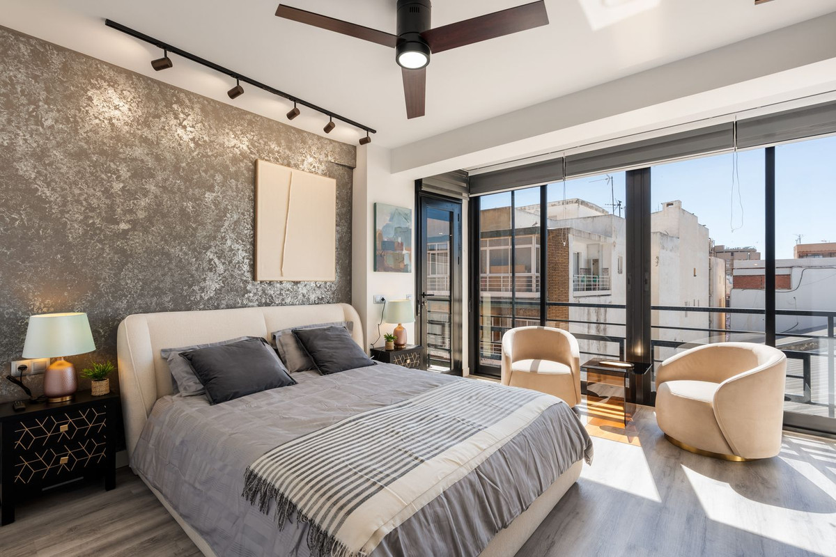 2 Bed Apartment for sale in Fuengirola Costa Del Sol, Málaga, Spain