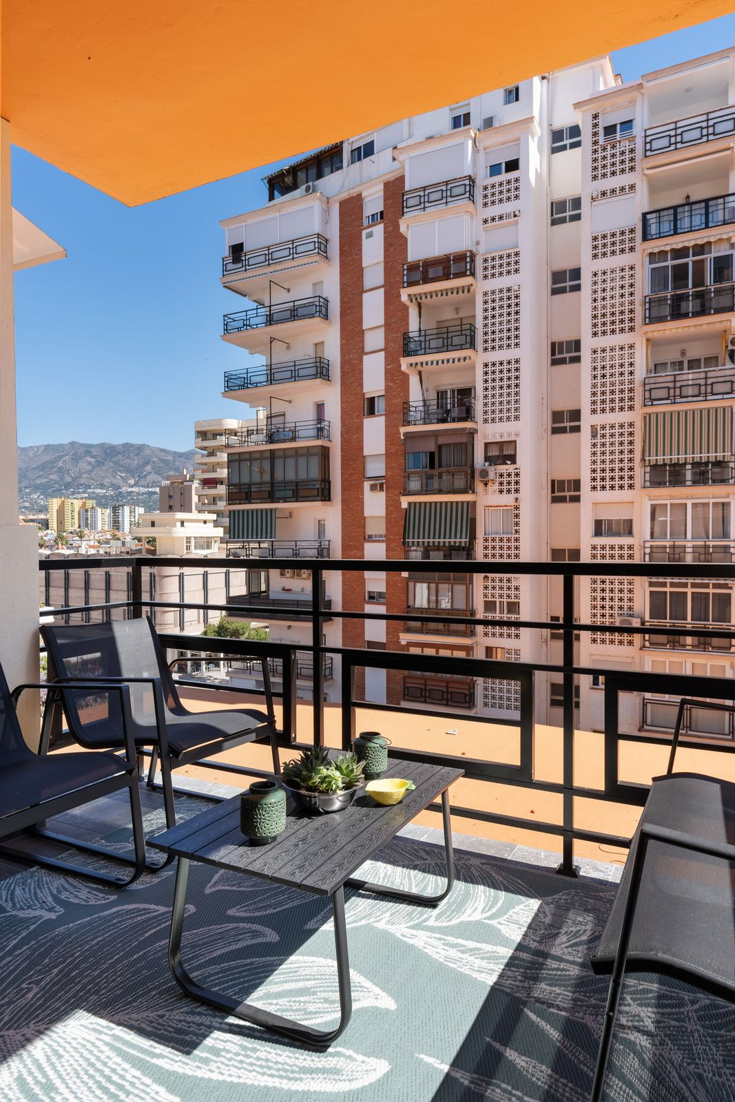 2 Bed Apartment for sale in Fuengirola Costa Del Sol, Málaga, Spain