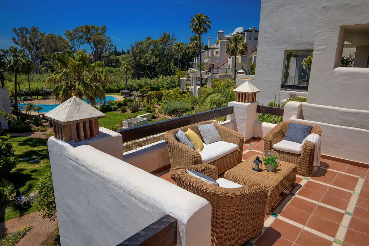 3 Bed Apartment for sale in Estepona Costa Del Sol, Málaga, Spain