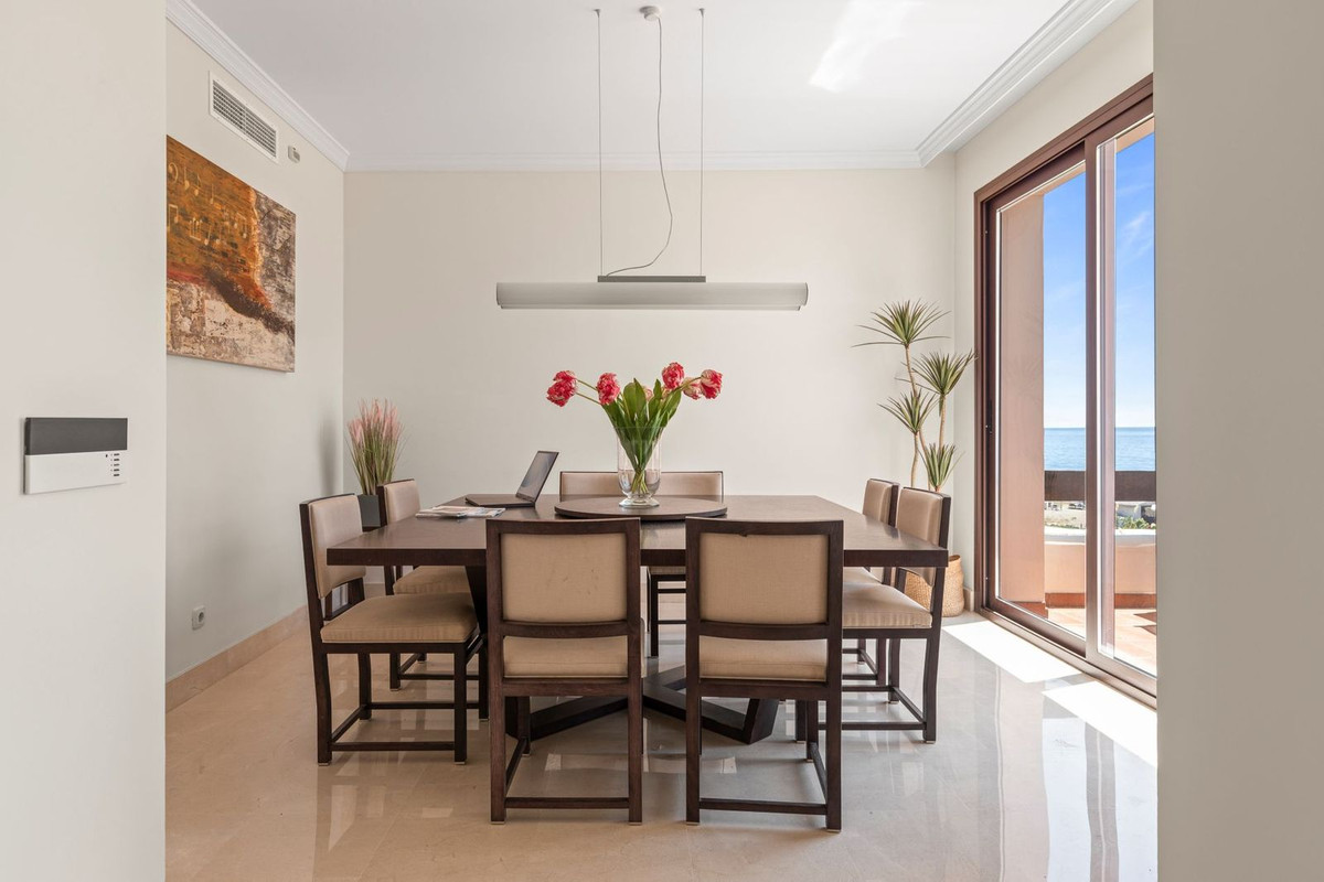 3 Bed Apartment for sale in Estepona Costa Del Sol, Málaga, Spain
