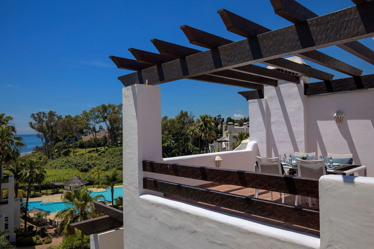 3 Bed Apartment for sale in Estepona Costa Del Sol, Málaga, Spain