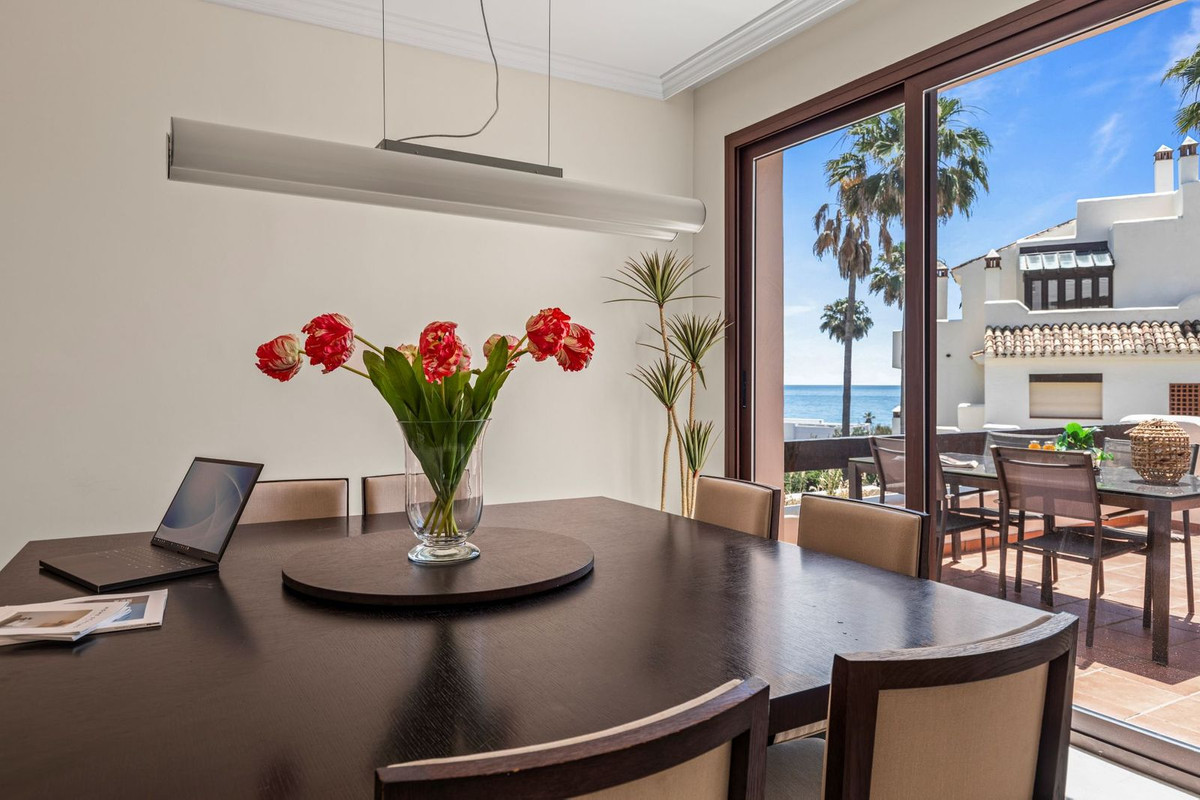 3 Bed Apartment for sale in Estepona Costa Del Sol, Málaga, Spain