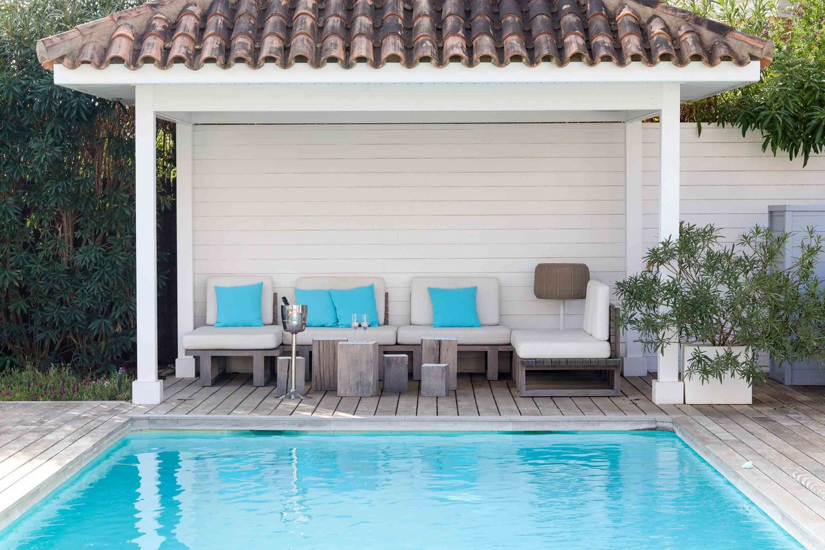 4 Bed Townhouse for sale in Benahavís Costa Del Sol, Málaga, Spain