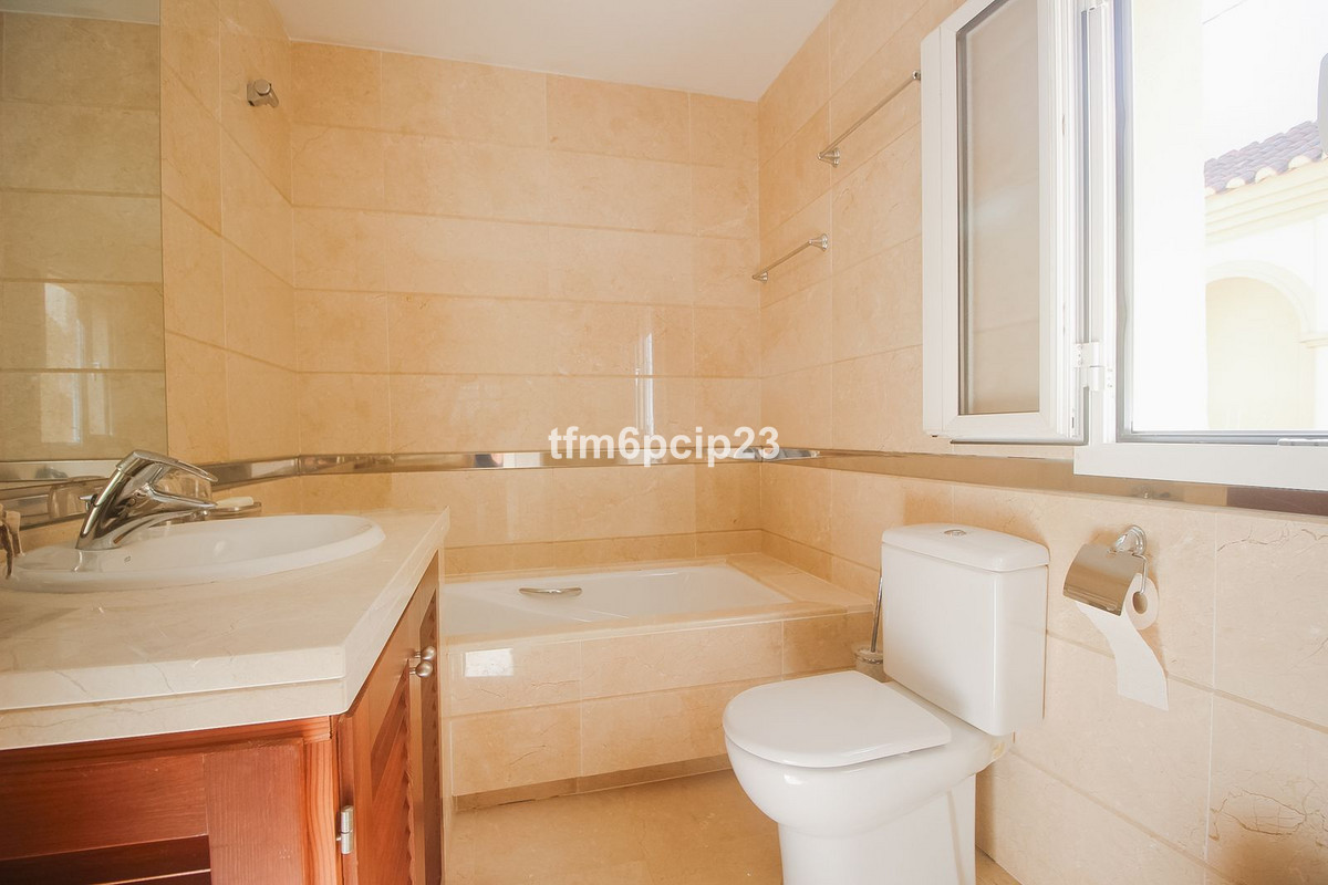 Se vende Ático Dúplex de 4 dormitorios en Costa Del Sol, Cadiz, España