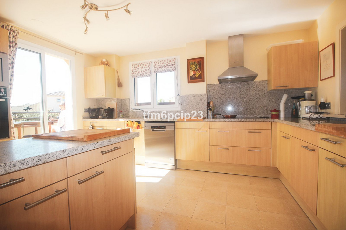 Se vende Ático Dúplex de 4 dormitorios en Costa Del Sol, Cadiz, España