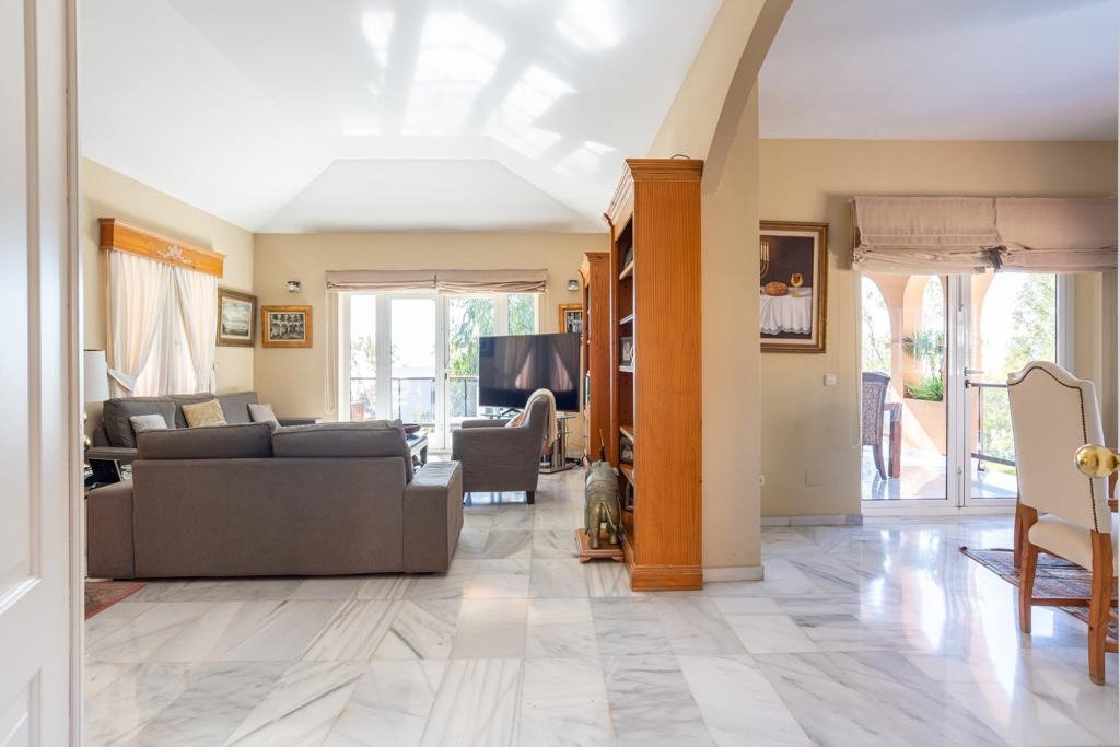 Se vende Villa - Chalet de 4 dormitorios en Málaga Ciudad, Málaga, España