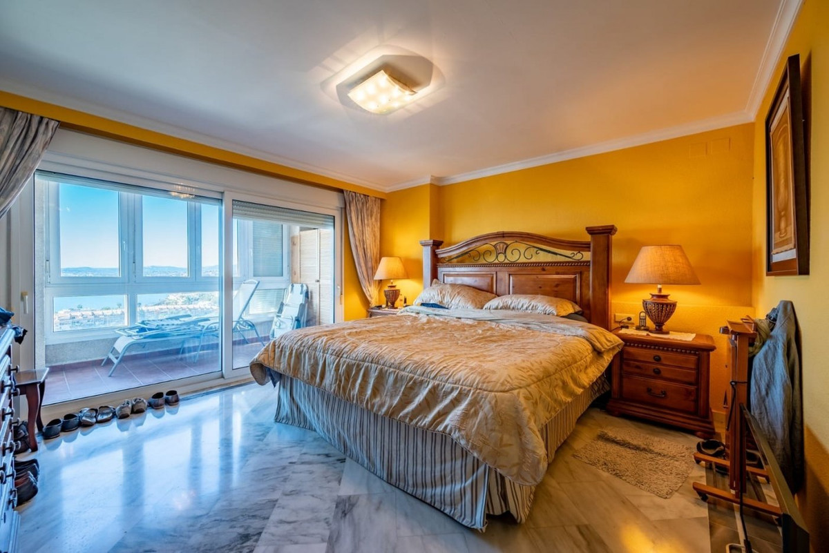 3 Bed Apartment for sale in Benalmadena Costa Del Sol, Málaga, Spain