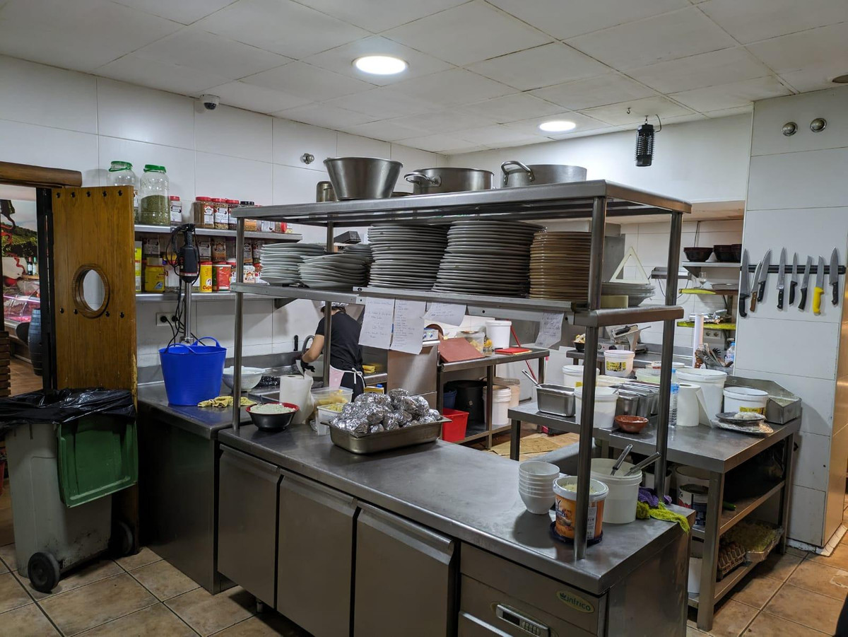 Se vende Local comercial  en Costa Del Sol, Málaga, España