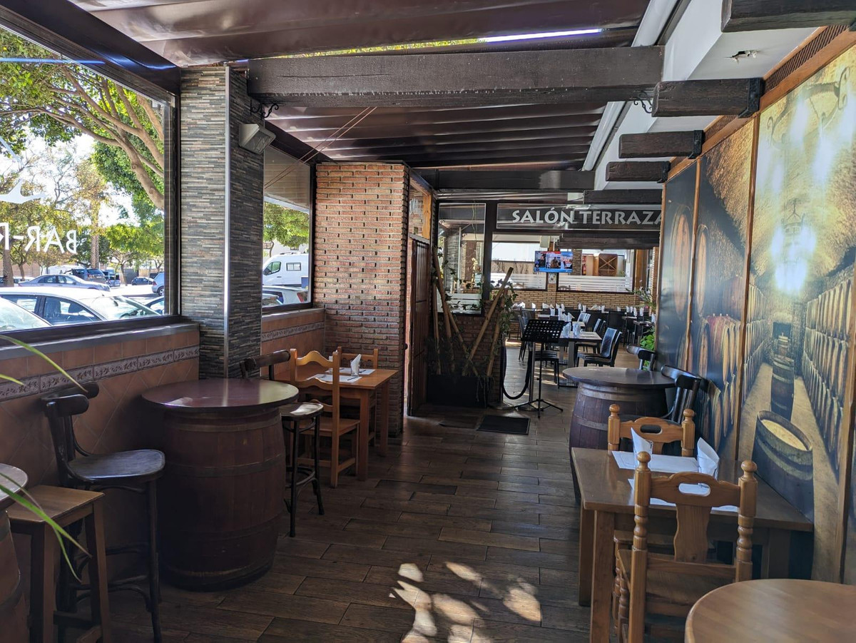 Se vende Local comercial  en Costa Del Sol, Málaga, España