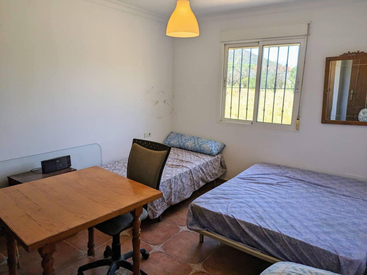Se vende Finca - Cortijo de 4 dormitorios en Costa Del Sol, Málaga, España