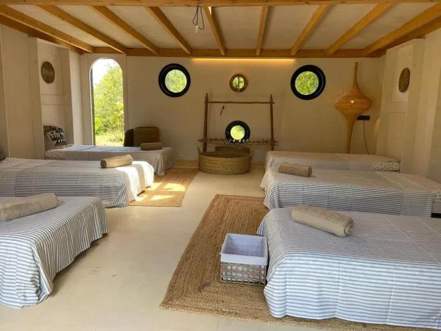 7 Bed Townhouse for sale in Monda Costa Del Sol, Málaga, Spain