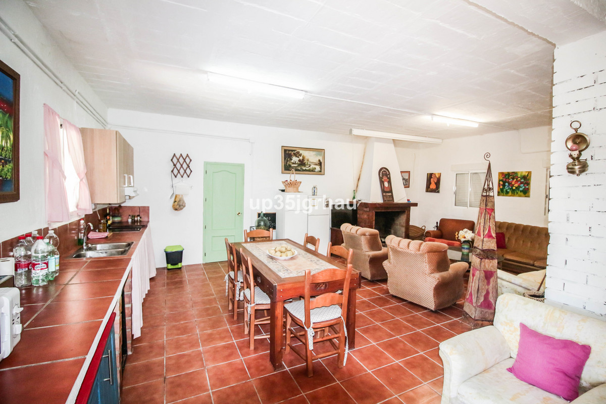 3 Bed Townhouse for sale in Gaucín Costa Del Sol, Málaga, Spain