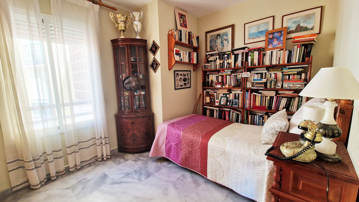 Se vende Apartamento Planta Media de 3 dormitorios en Costa Del Sol, Málaga, España
