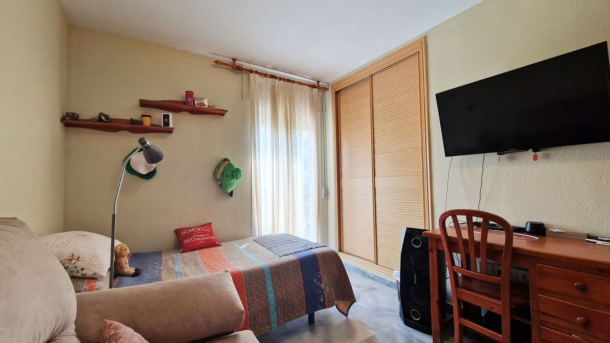 Se vende Apartamento Planta Media de 3 dormitorios en Costa Del Sol, Málaga, España