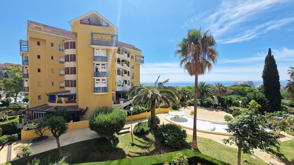 Se vende Apartamento Planta Media de 3 dormitorios en Costa Del Sol, Málaga, España