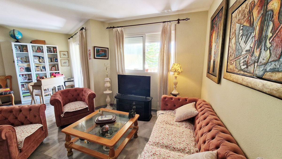 Se vende Apartamento Planta Media de 3 dormitorios en Costa Del Sol, Málaga, España