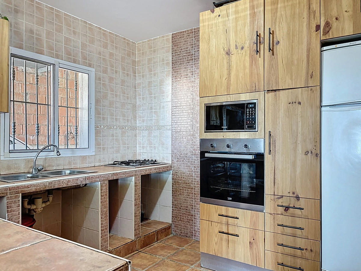 3 Bed Townhouse for sale in Vélezmálaga Costa Del Sol East, Málaga, Spain