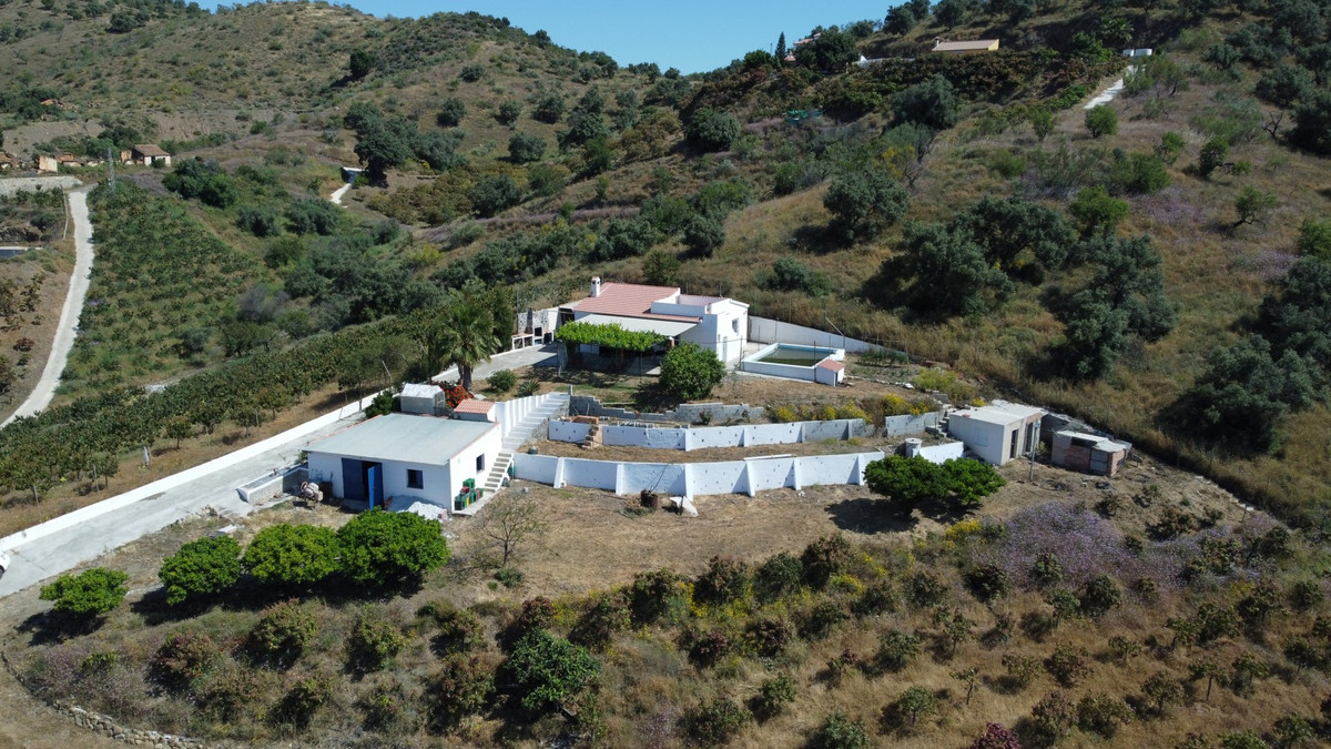3 Bed Townhouse for sale in Vélezmálaga Costa Del Sol East, Málaga, Spain
