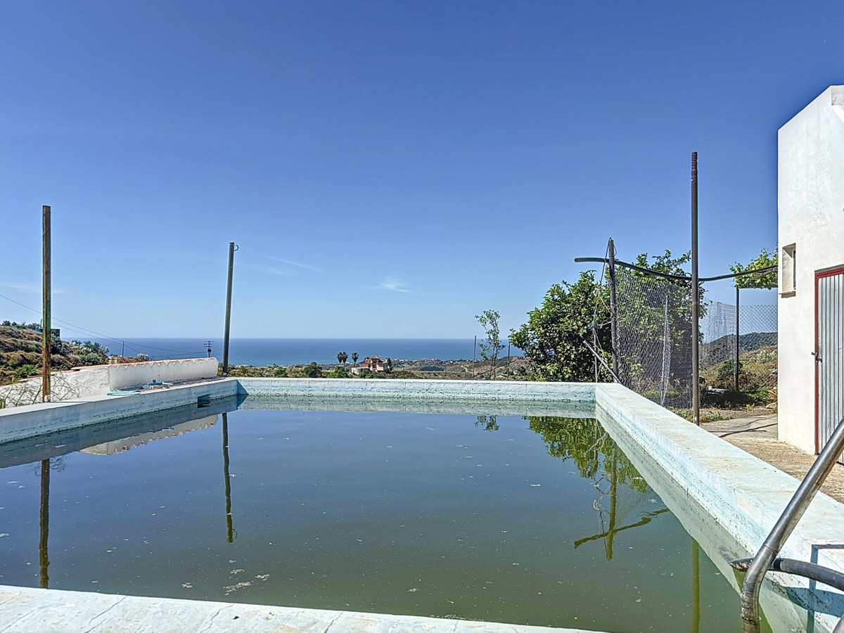 3 Bed Townhouse for sale in Vélezmálaga Costa Del Sol East, Málaga, Spain