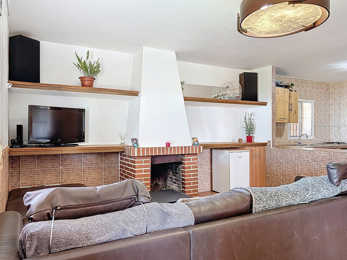 3 Bed Townhouse for sale in Vélezmálaga Costa Del Sol East, Málaga, Spain