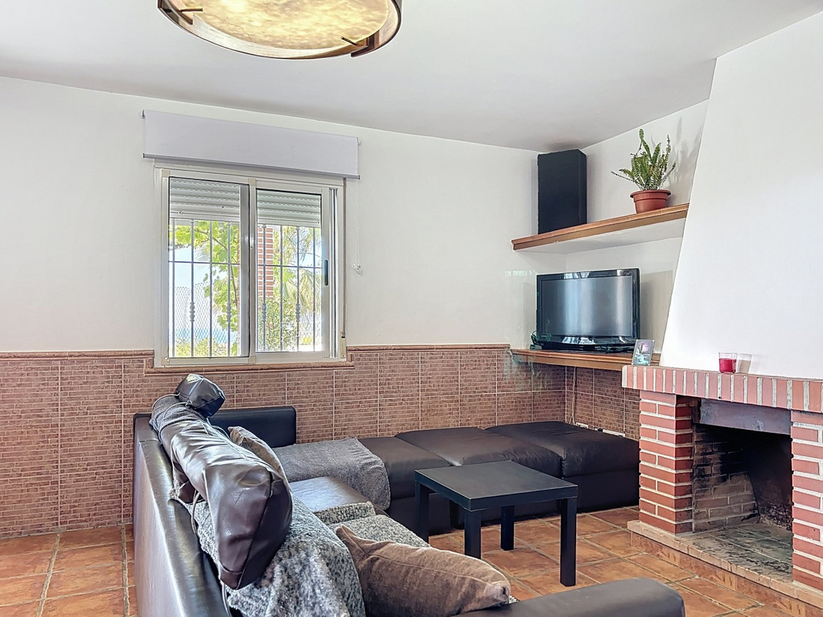 3 Bed Townhouse for sale in Vélezmálaga Costa Del Sol East, Málaga, Spain