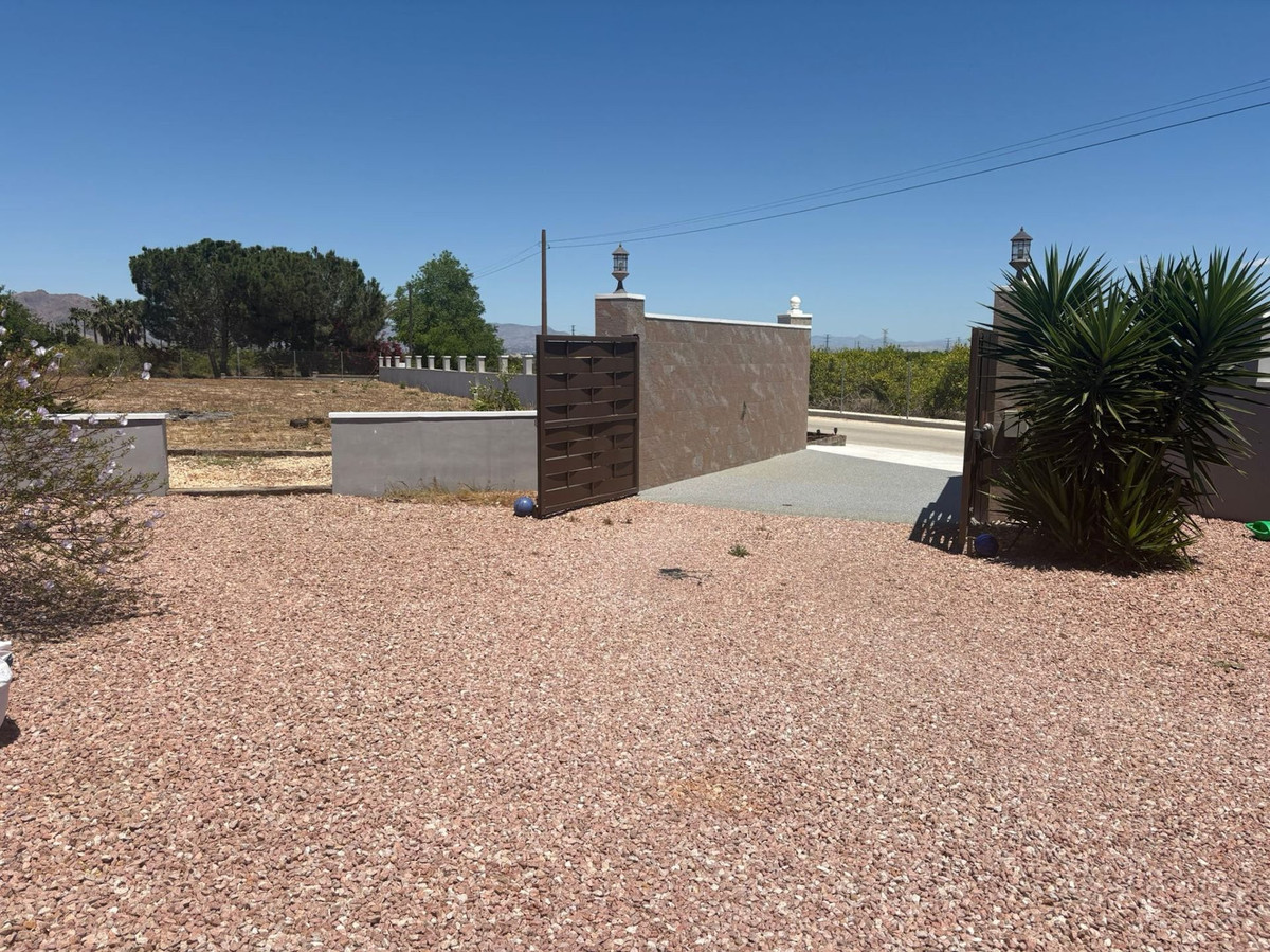 5 Bed Townhouse for sale in Jacarilla Costa Blanca, Alicante, Spain