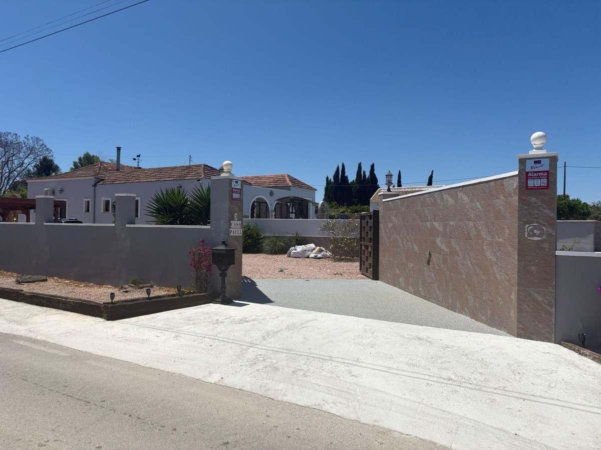 5 Bed Townhouse for sale in Jacarilla Costa Blanca, Alicante, Spain