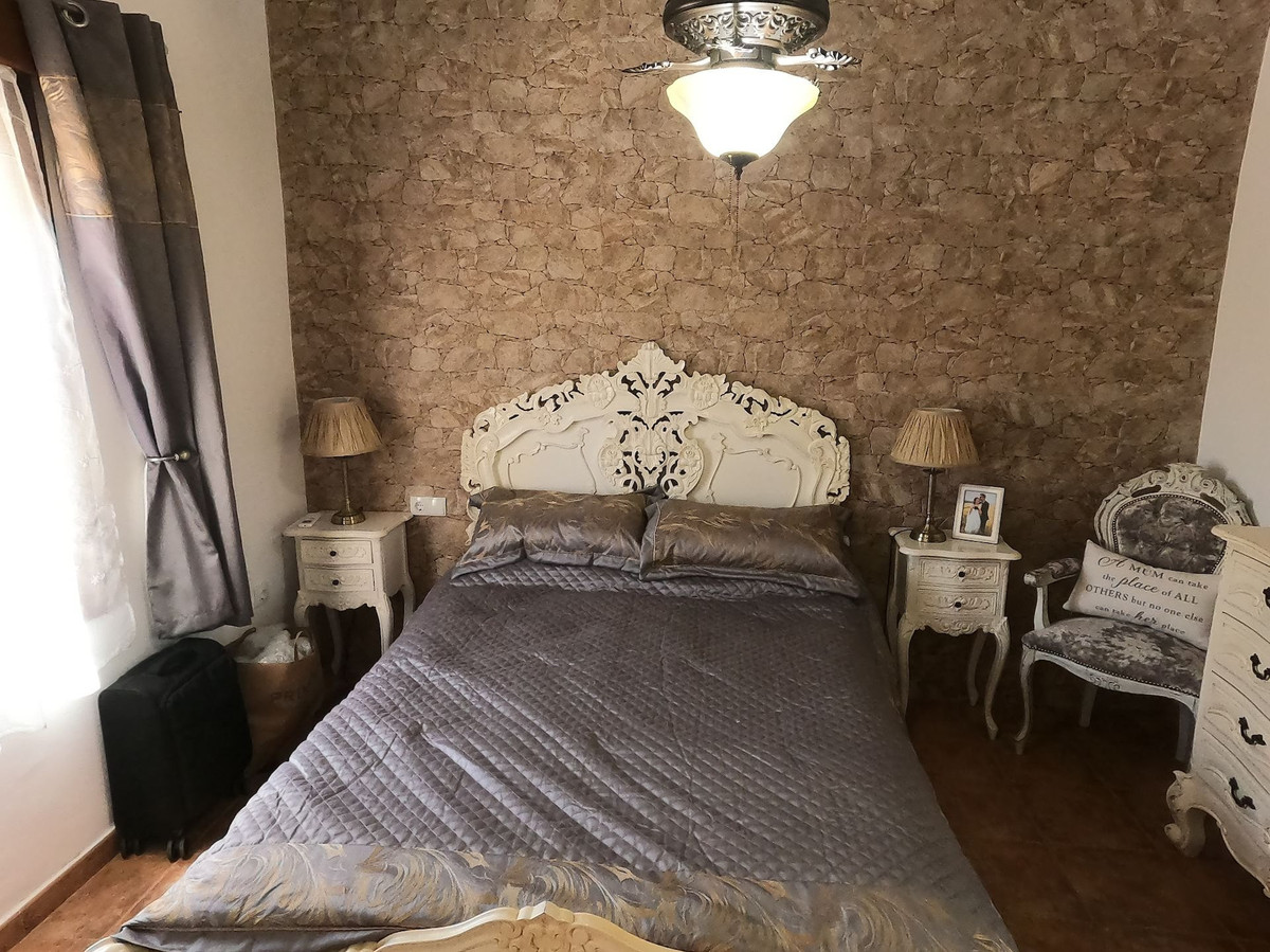 5 Bed Townhouse for sale in Jacarilla Costa Blanca, Alicante, Spain