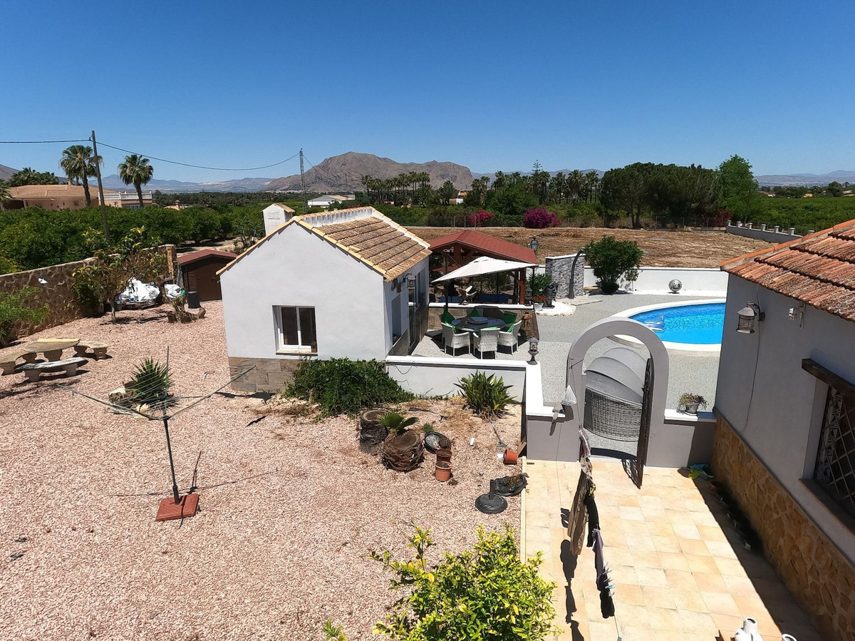 5 Bed Townhouse for sale in Jacarilla Costa Blanca, Alicante, Spain
