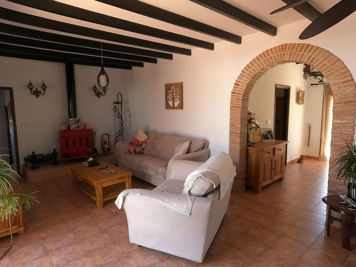 5 Bed Townhouse for sale in Jacarilla Costa Blanca, Alicante, Spain