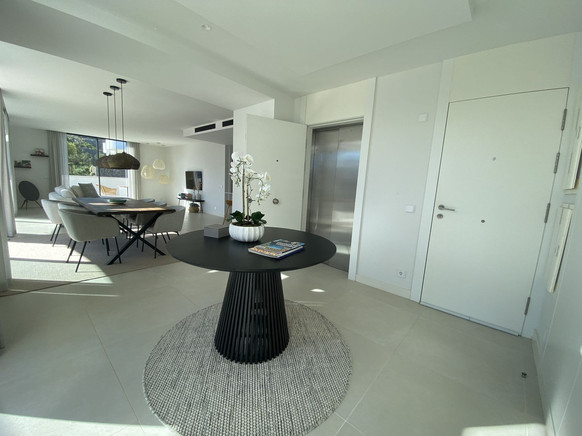 3 Bed Apartment for sale in Fuengirola Costa Del Sol, Málaga, Spain