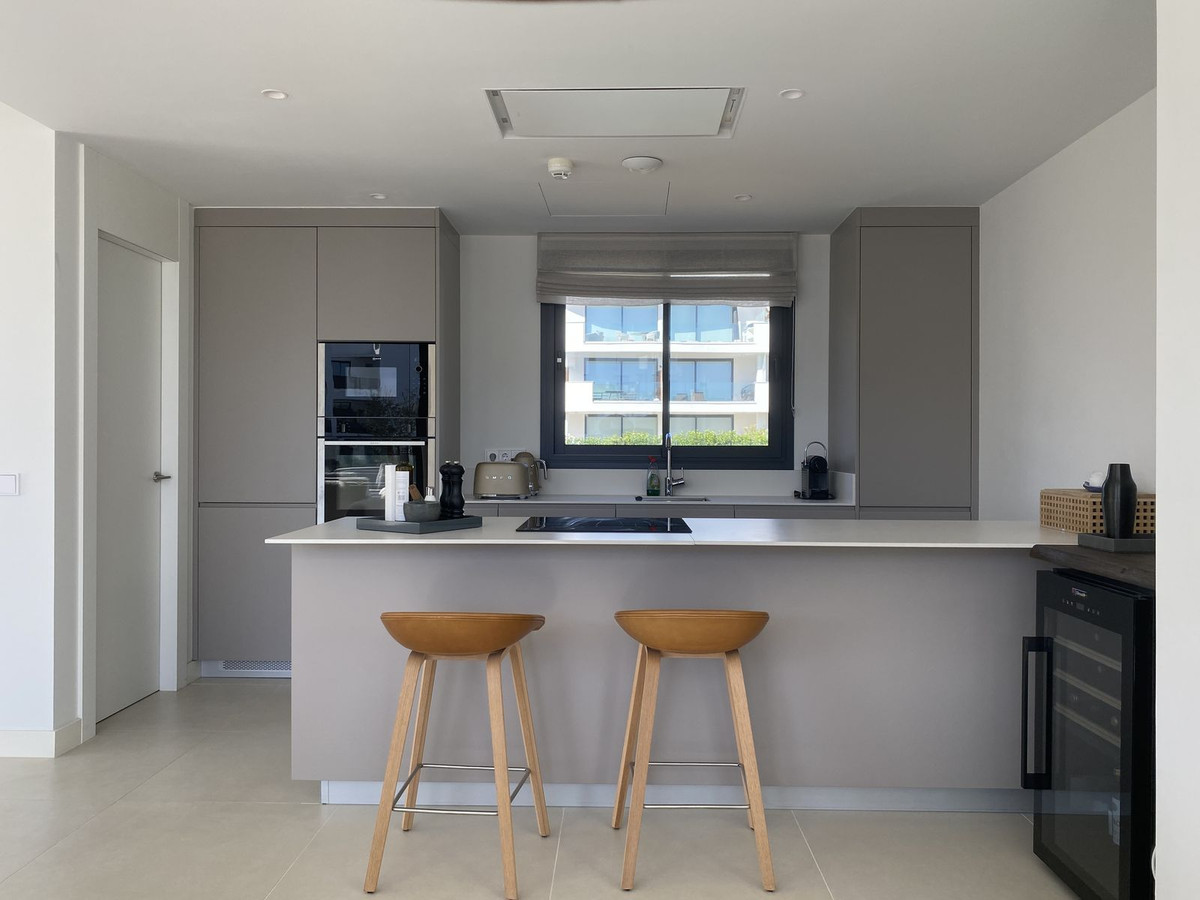 3 Bed Apartment for sale in Fuengirola Costa Del Sol, Málaga, Spain