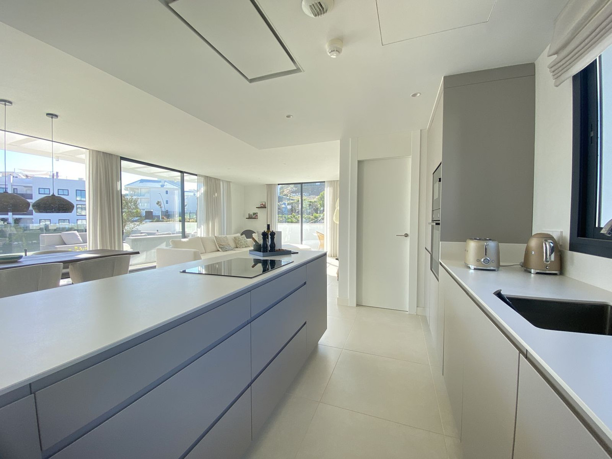 3 Bed Apartment for sale in Fuengirola Costa Del Sol, Málaga, Spain