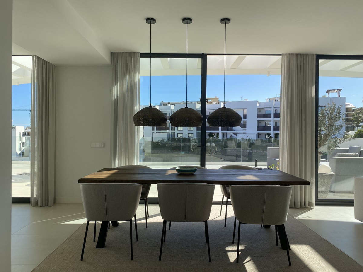 3 Bed Apartment for sale in Fuengirola Costa Del Sol, Málaga, Spain