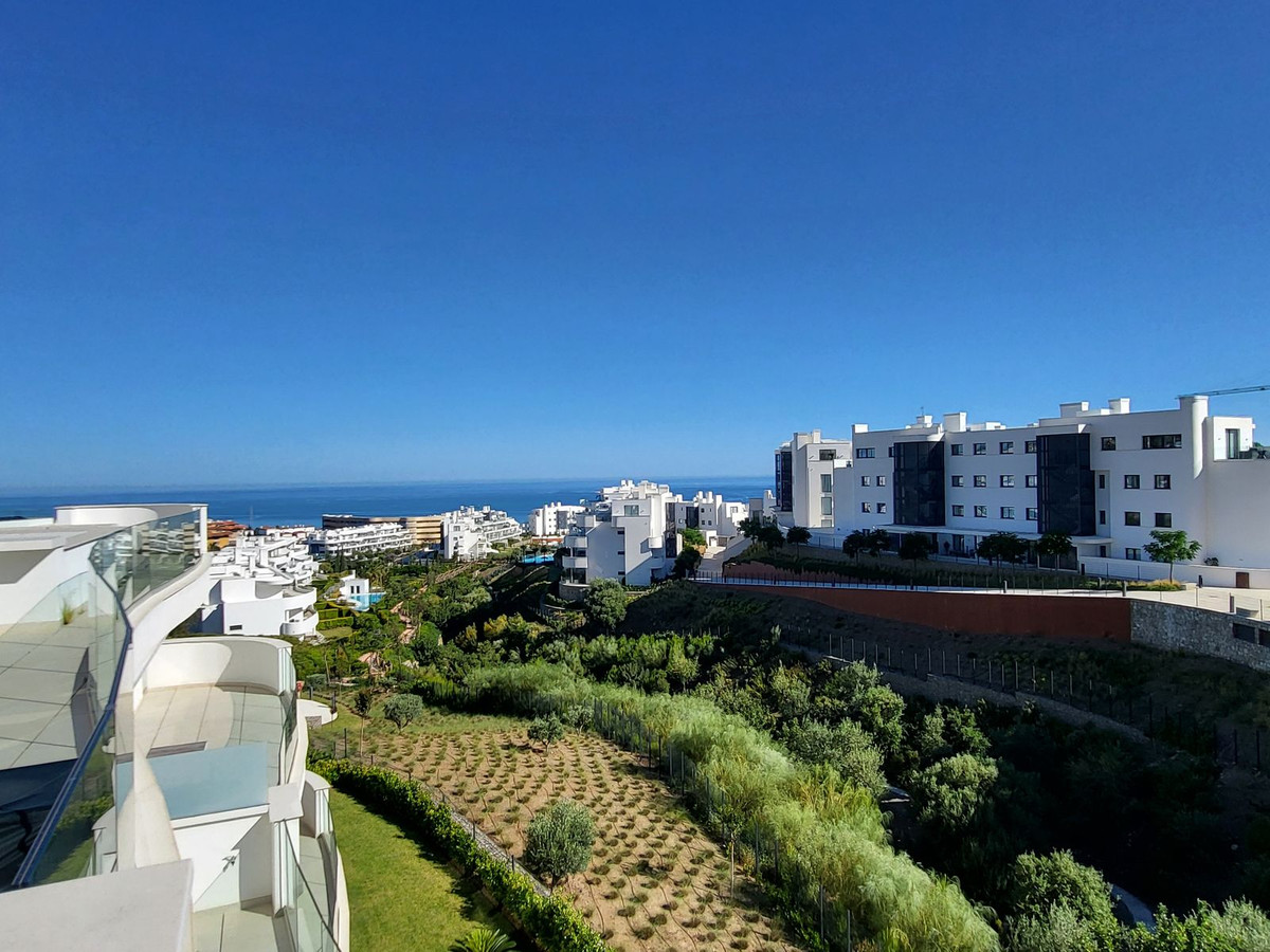 3 Bed Apartment for sale in Fuengirola Costa Del Sol, Málaga, Spain