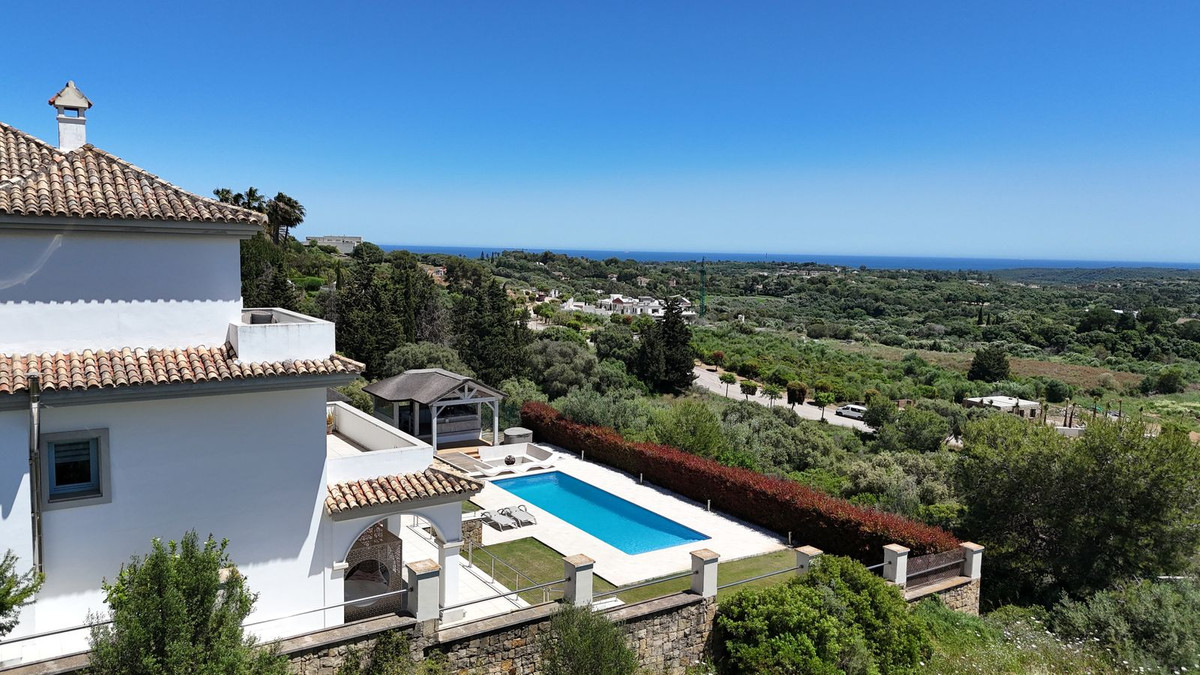 Se vende Villa - Chalet de 5 dormitorios en Costa Del Sol, Cadiz, España