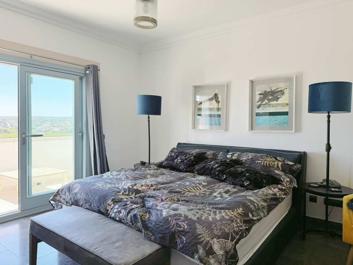Se vende Villa - Chalet de 5 dormitorios en Costa Del Sol, Cadiz, España