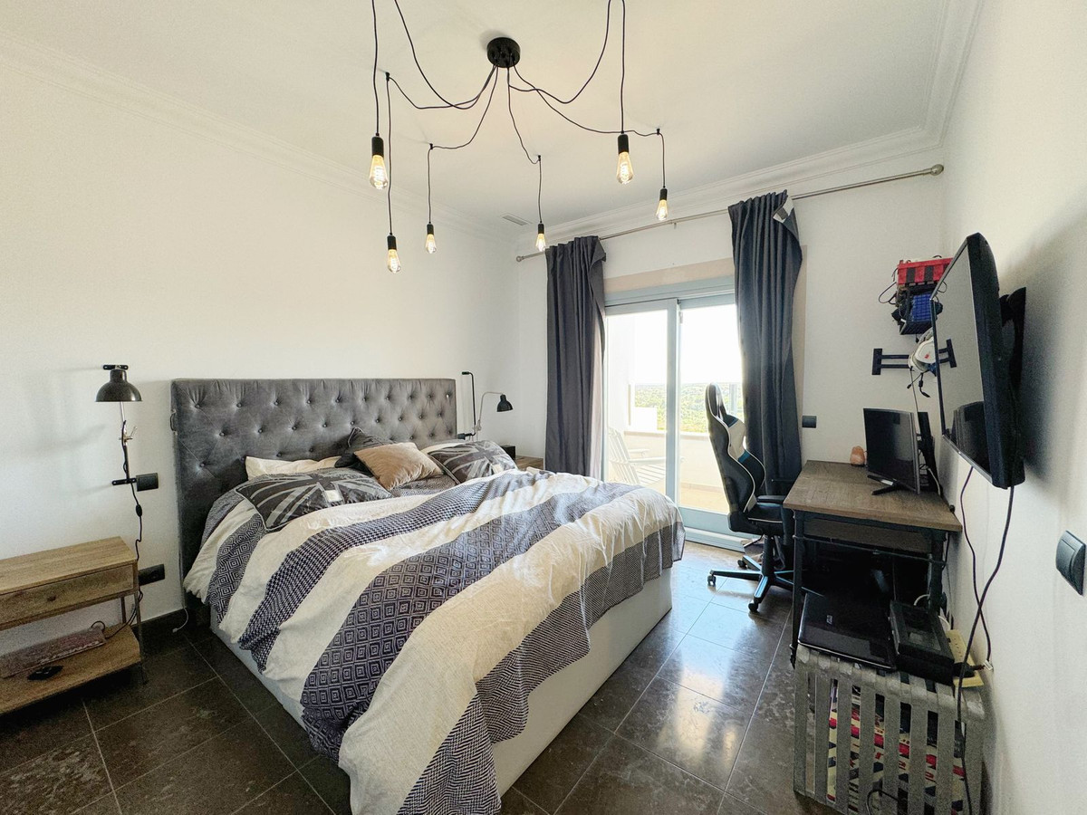 Se vende Villa - Chalet de 5 dormitorios en Costa Del Sol, Cadiz, España