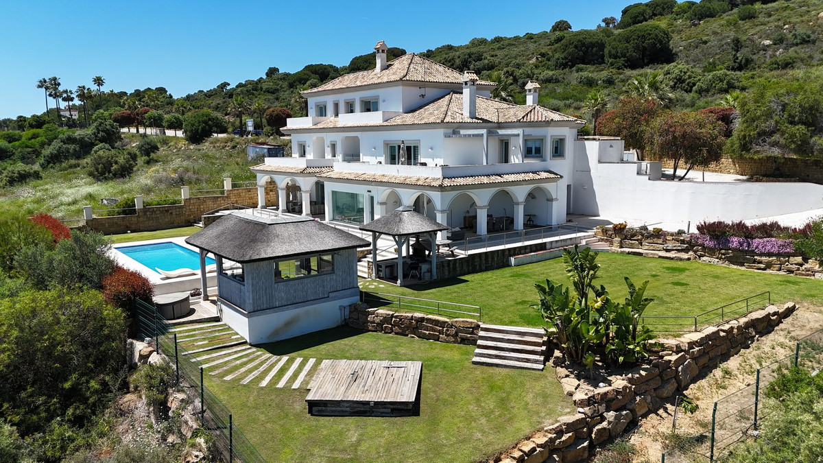 Se vende Villa - Chalet de 5 dormitorios en Costa Del Sol, Cadiz, España