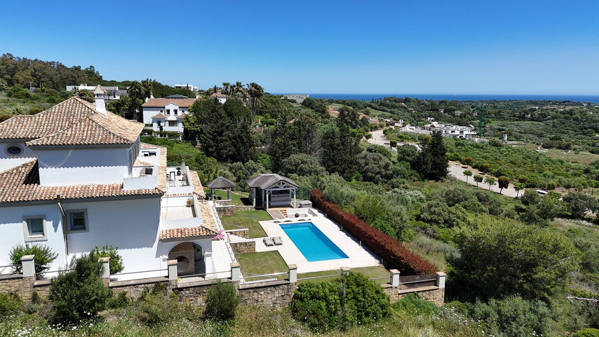 Se vende Villa - Chalet de 5 dormitorios en Costa Del Sol, Cadiz, España