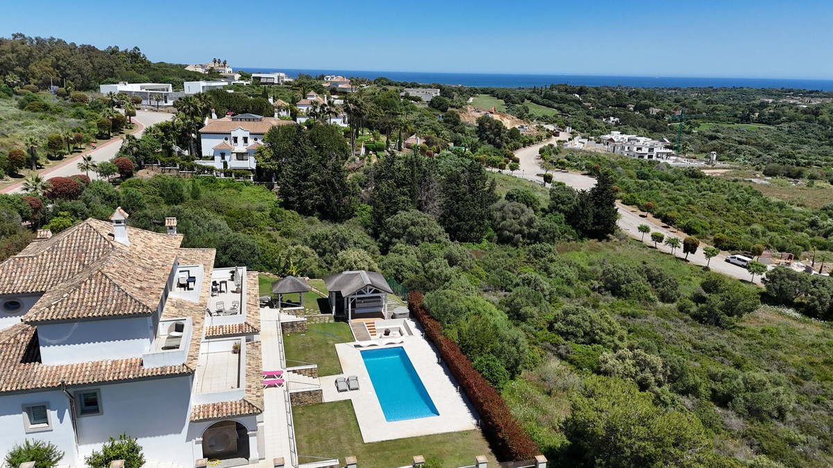 Se vende Villa - Chalet de 5 dormitorios en Costa Del Sol, Cadiz, España