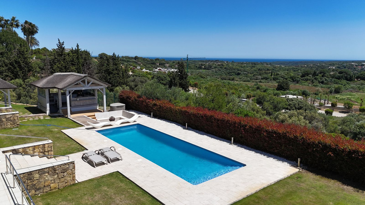 Se vende Villa - Chalet de 5 dormitorios en Costa Del Sol, Cadiz, España