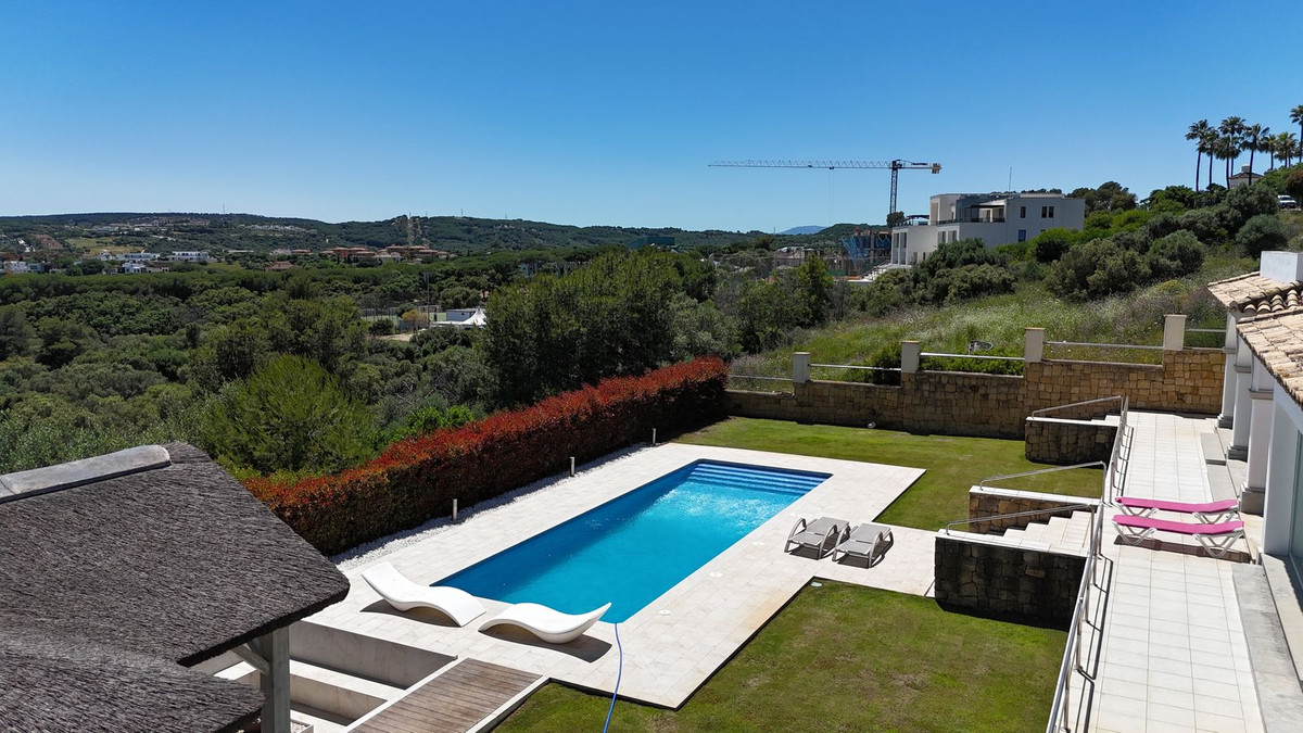 Se vende Villa - Chalet de 5 dormitorios en Costa Del Sol, Cadiz, España