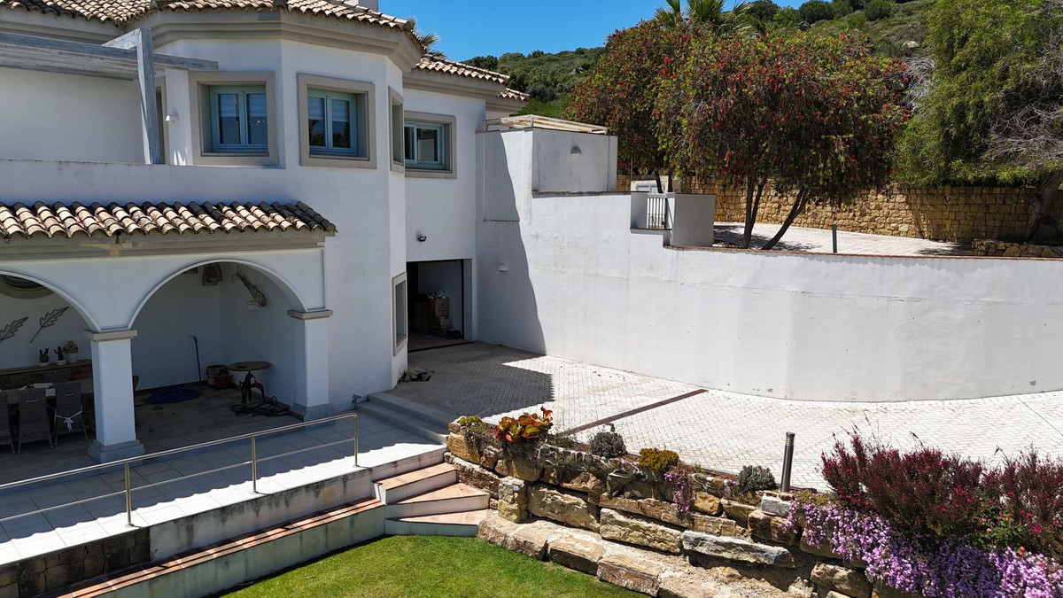 Se vende Villa - Chalet de 5 dormitorios en Costa Del Sol, Cadiz, España