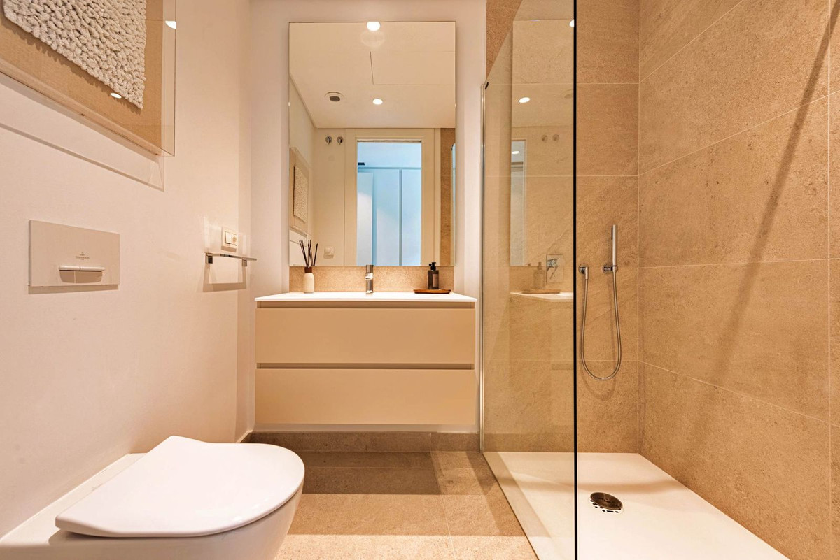 3 Bed Apartment for sale in Nueva Andalucía Costa Del Sol, Málaga, Spain