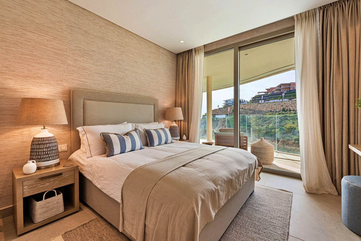 3 Bed Apartment for sale in Nueva Andalucía Costa Del Sol, Málaga, Spain